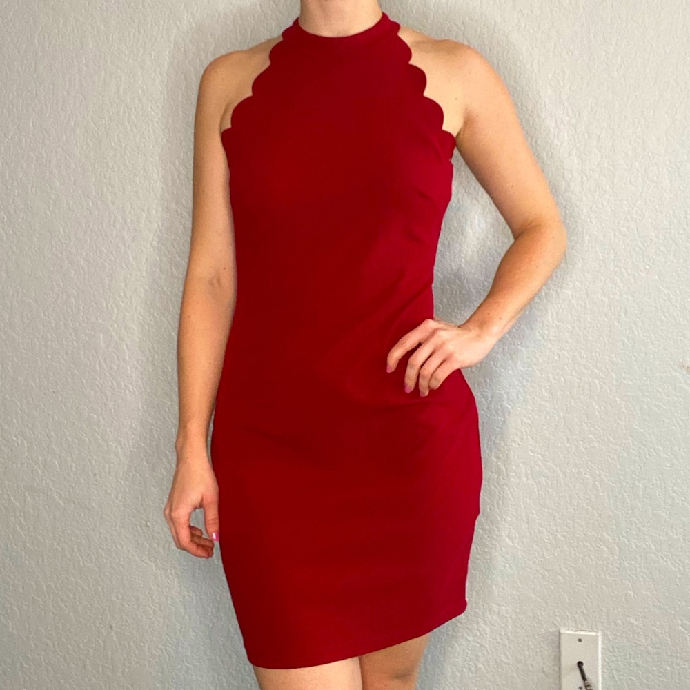 Scalloped red sleeveless dress, size small